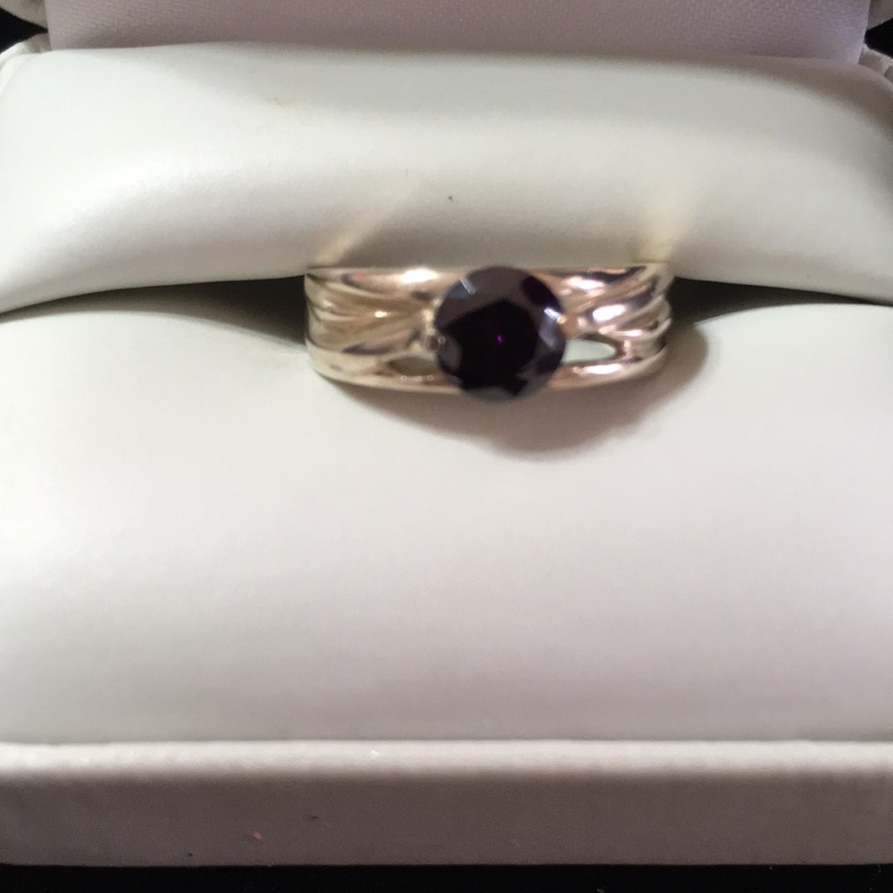 Sterling silver ring - Picture 1 of 6